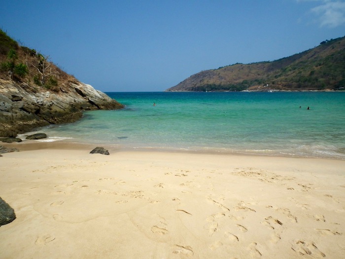 Nai Harn Beach - หาดในหาน